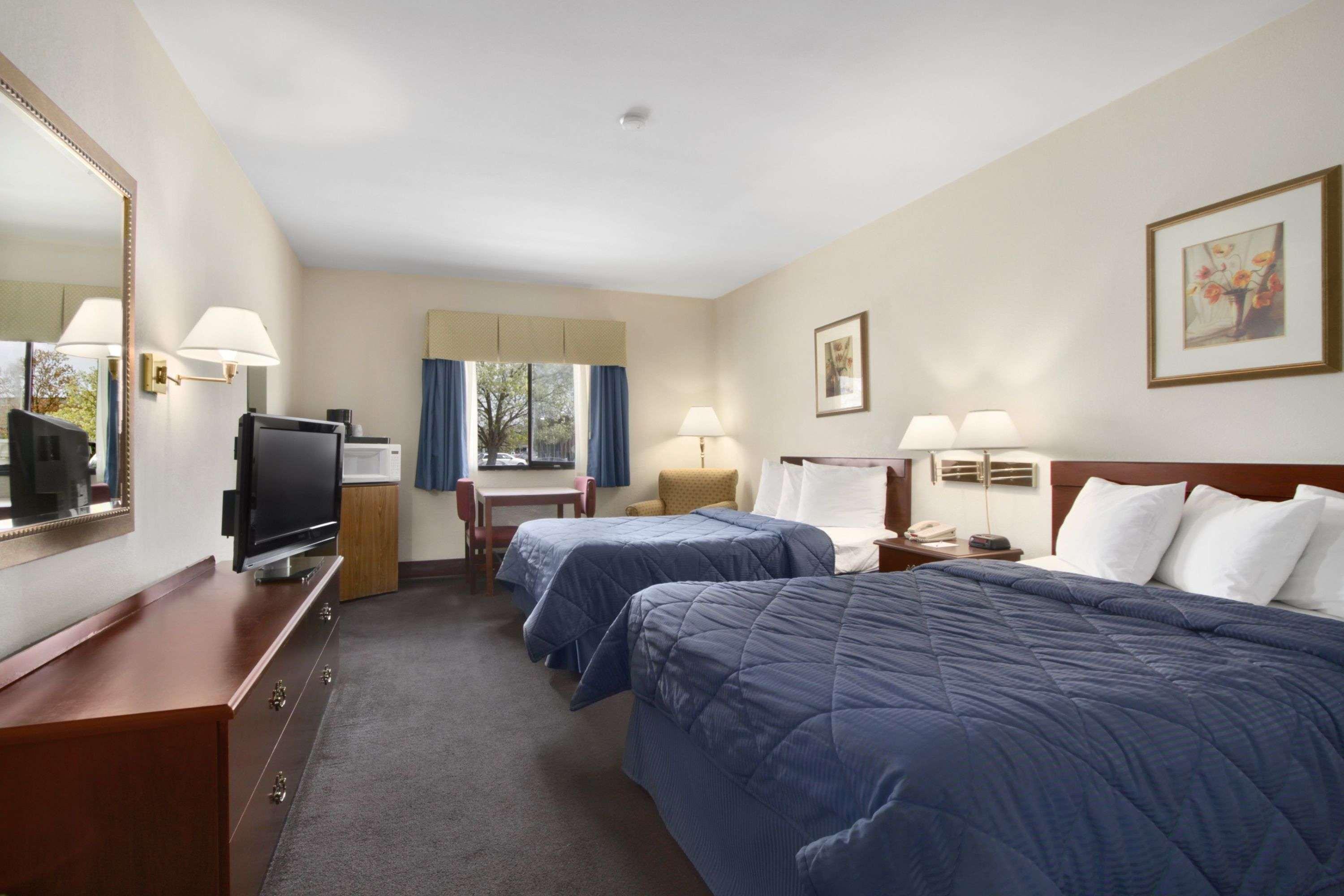 เบย์มอนต์ บาย วินด์แฮม ปริ้นซ์จอร์จ แอท ฟอร์ตลี Hotel Prince George ภายนอก รูปภาพ